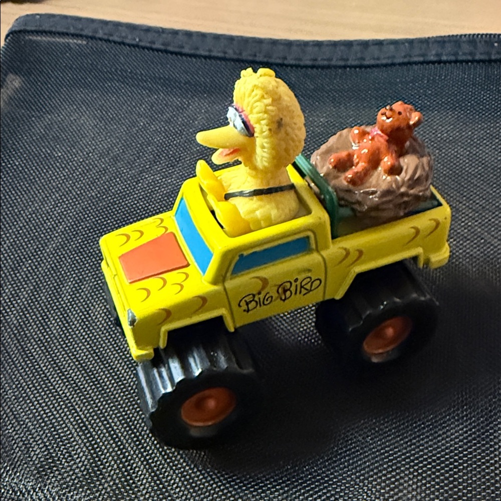 Big Bird Yellow Adventure Truck with Teddy